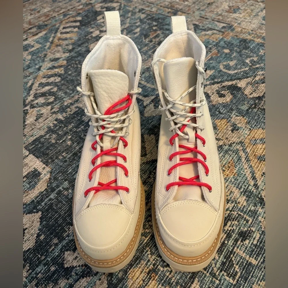 NEW Converse | Cream Pink Unisex Chuck Taylor‎ Crafted Boots Sz 8.5M/10W